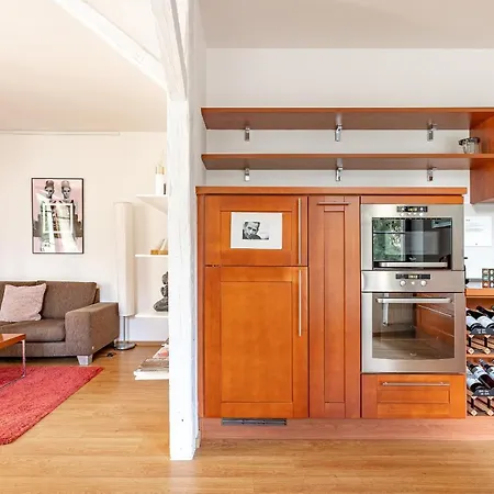 Dv * 마리안스케 라즈네